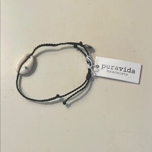 Pura Vida Shell Bracelet